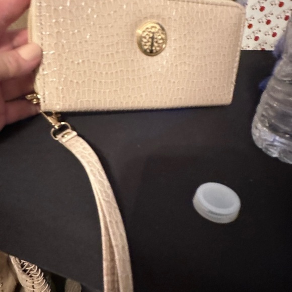 Handbags - Elegant Cream Textured Wristlet